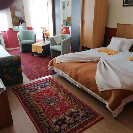 Roza Vendegszoba Kestel Dış mekan fotoğraf